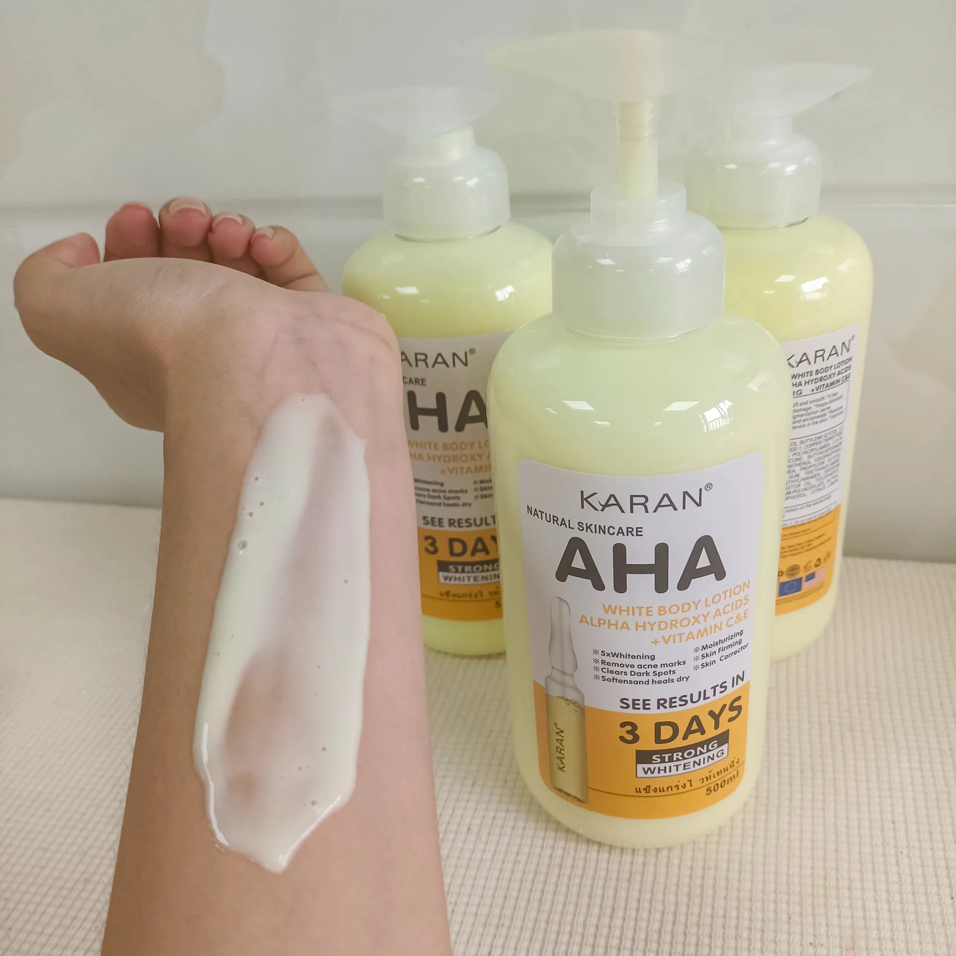 500ml Beyazlatıcı Vücut Kremi Hidroksi Asitler C ve E Vitamini Nemlendirici