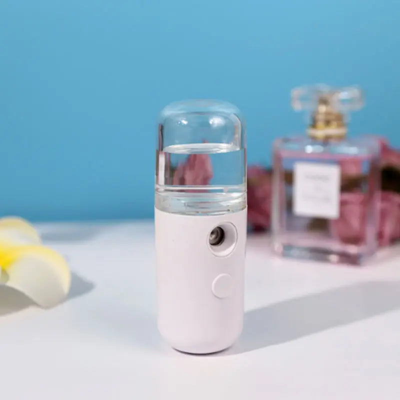 30ml Mini Taşınabilir Nemlendirici - Şarj Edilebilir Nano Yüz Spreyi ve Soğuk Sis Makinesi"